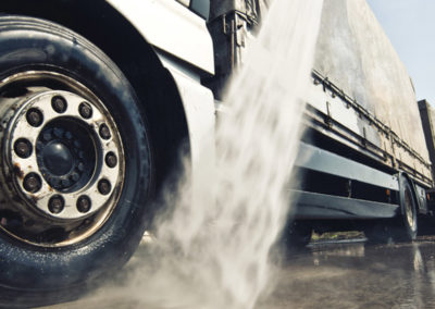 Service de lavage de camions et machinerie lourde à Montréal / Nettoyage Haute Pression de Laval